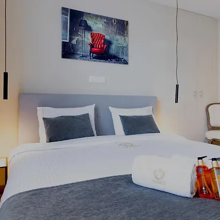 Jt Homes Pensión Brujas